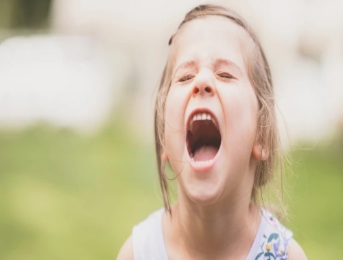 Πώς χειριζόμαστε τα συναισθήματα των παιδιών;